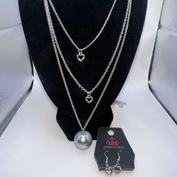Paparazzi Jewelry Set Layered Necklace Heart Earings Silver Globe Oval Belcher - Picture 1 of 6
